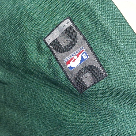 Mens Authentic Milwaukee Bucks Antetokounmpo Jersey - Picture 3 of 5